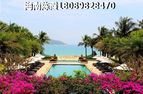 白色调装修搭配什么颜色